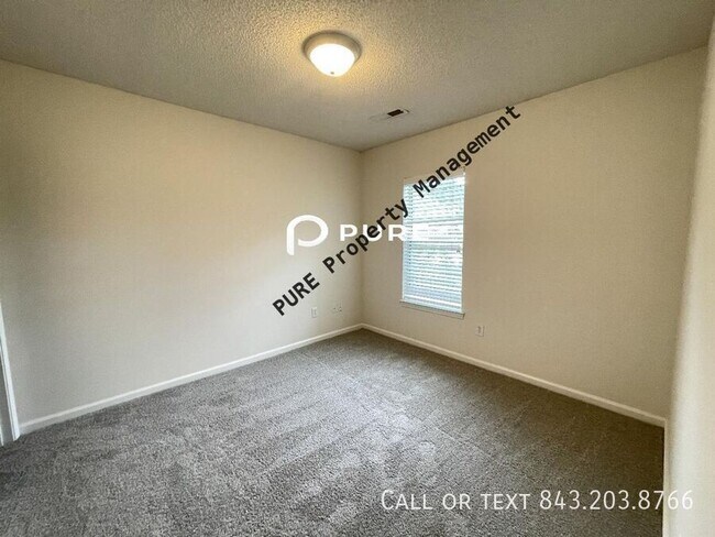 Building Photo - 111 Concord St