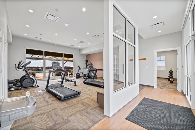 Building Photo - 958 Alton Dr