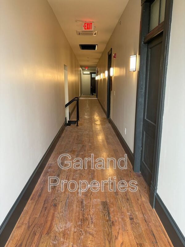 Building Photo - 73 W Main St