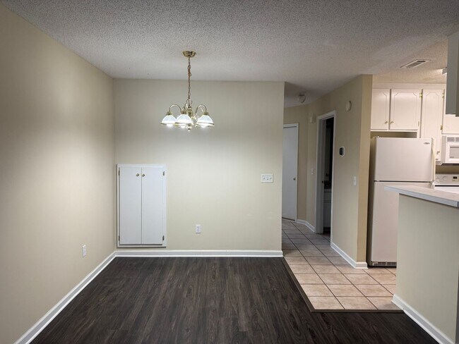 Building Photo - 115 Woodberry Dr