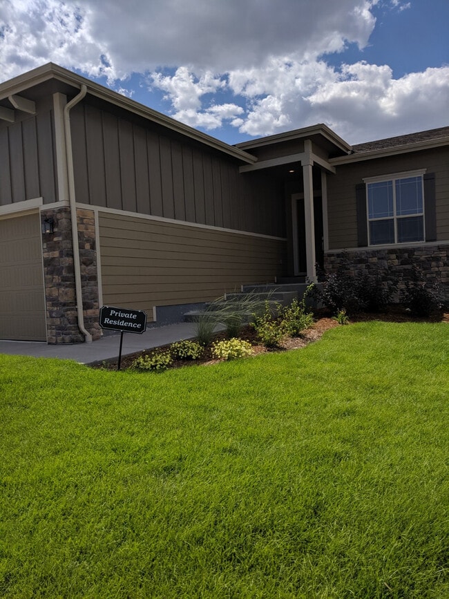 Building Photo - 3 bed, 2 bath ranch-style home in Kechter Farm!