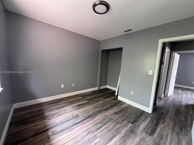 Building Photo - 451 NE 136th St