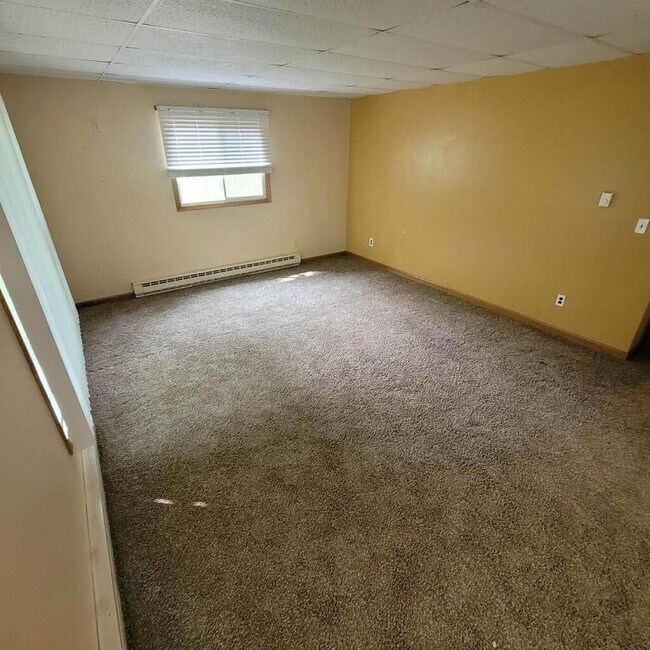 Building Photo - 2711 Jelinek Ave