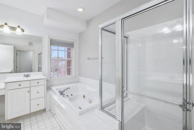 Building Photo - 7106 Point Replete Cir