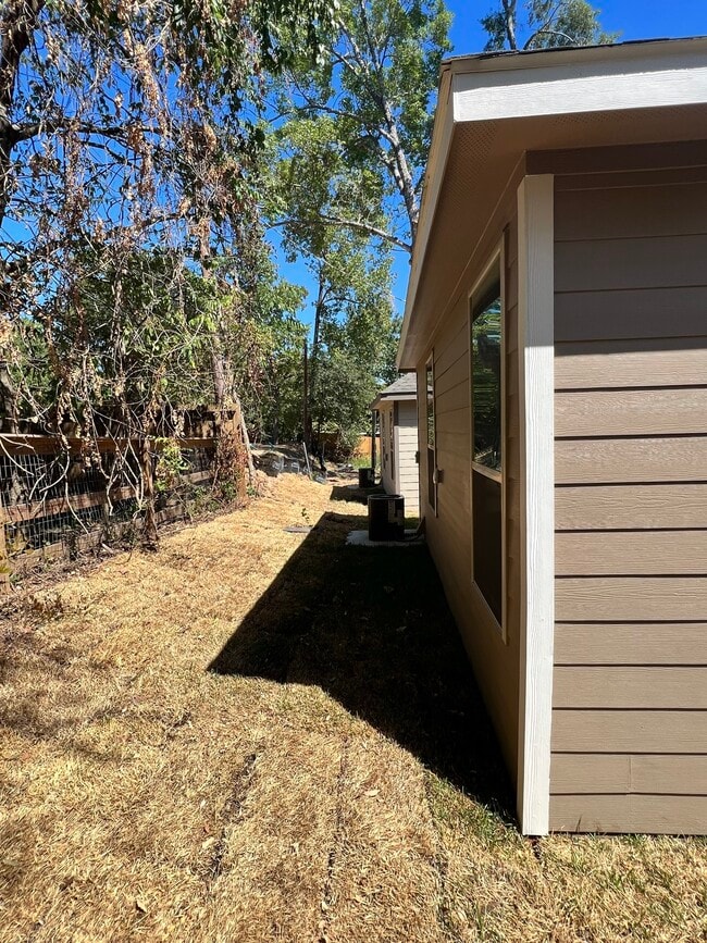 Building Photo - 11606 Vistawood St