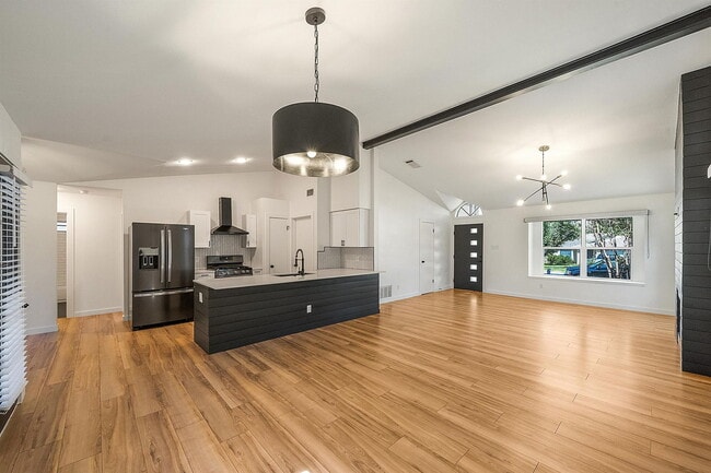 Building Photo - 4707 Alta Loma Dr