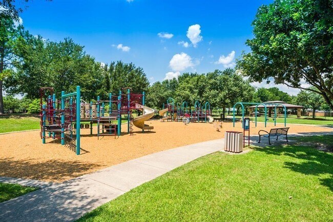 Building Photo - 23334 Fairbranch Dr