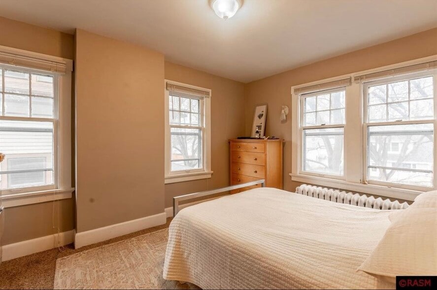 bedroom 2 - 207 Van Brunt St