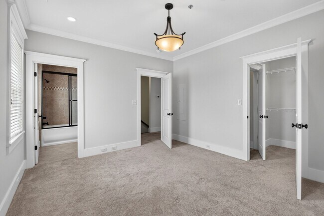 Building Photo - 2409 Spring Creek Boulevard