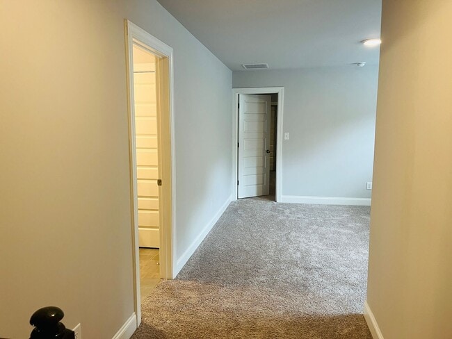 Building Photo - ***MOVE IN SPECIAL*** Wow! Perfect 4 bedro...