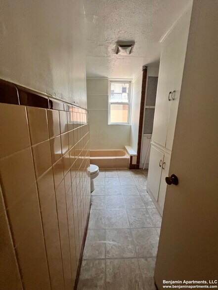 Building Photo - 1788 Beacon St