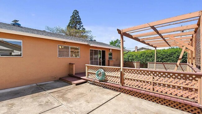 Building Photo - 5515 Pennsylvania Blvd