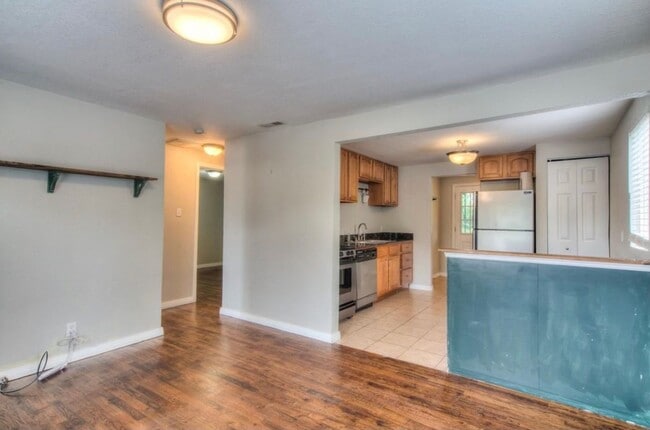 Building Photo - 5560 Otis Ct
