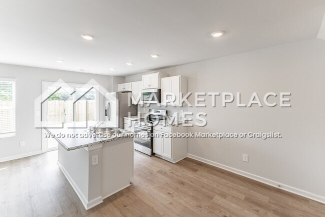 Building Photo - 4127 Hudson Ct SW
