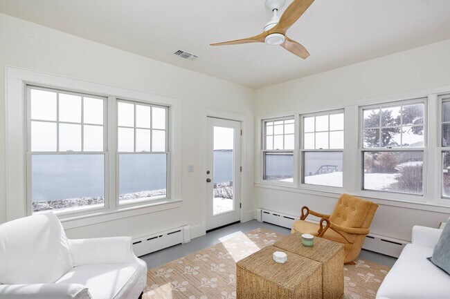 Building Photo - 6 Bay Rd