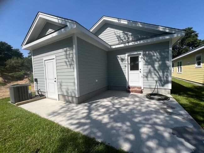 Building Photo - New Construction 3 Bedroom Home