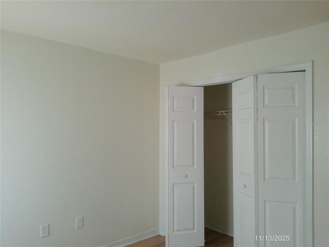 Building Photo - 949 Fox Lake Dr