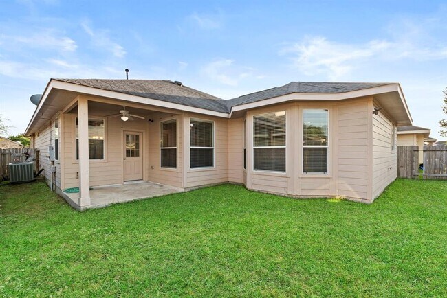 Building Photo - 16710 Jelly Park Stone Dr