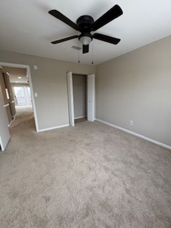 Building Photo - Freshly Renovated Norristown Rental — Bright, Modern & Move-In Ready on Quiet Northridge Drive
