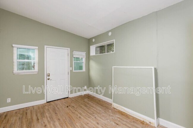 Building Photo - 407 Westfield Dr