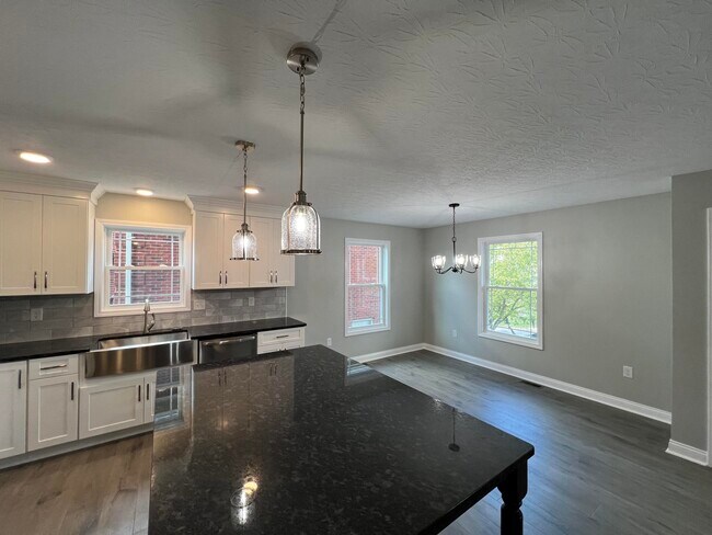 Building Photo - 309 Gallahadion Ct