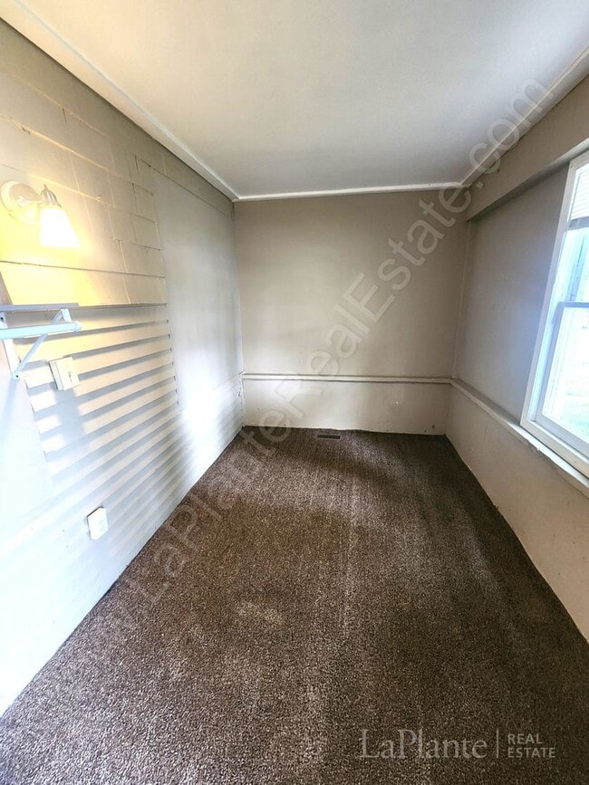 Building Photo - 1705 Marlow Rd