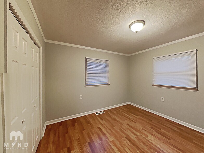 Building Photo - 2109 Dove Tree Ln