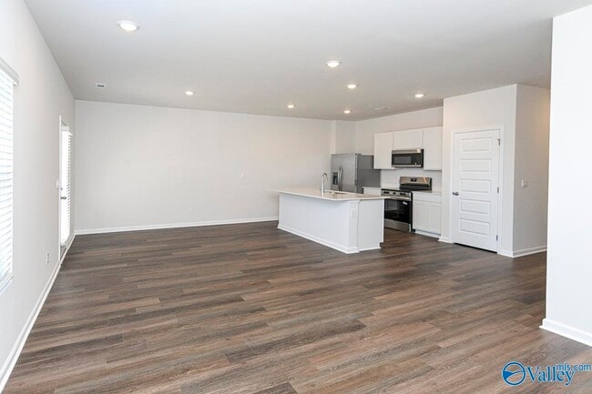 Building Photo - 103 Betty Williams Dr