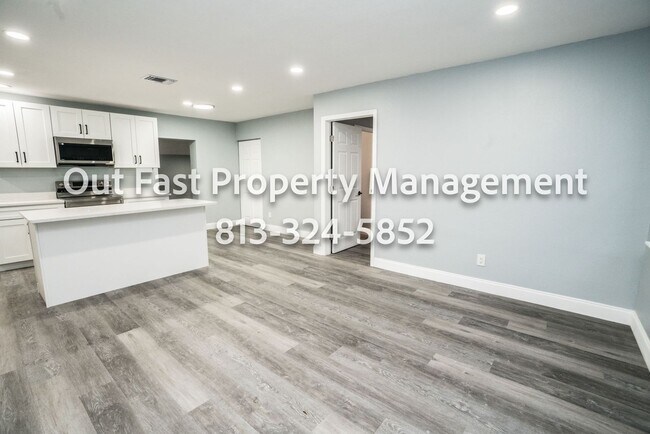 Building Photo - Bright Corner-Lot Home Near Bayshore and City Conveniences