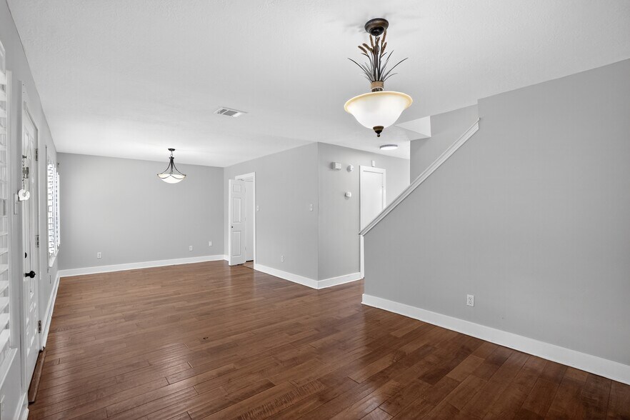 Building Photo - 18827 Atasca Oaks Dr