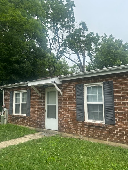 Primary Photo - 2523 Broadleaf Ct