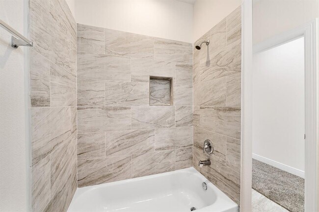 Building Photo - 5105 Malmedy Rd