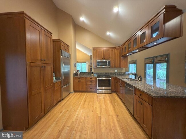 Building Photo - 1665 Cedar Hollow Way