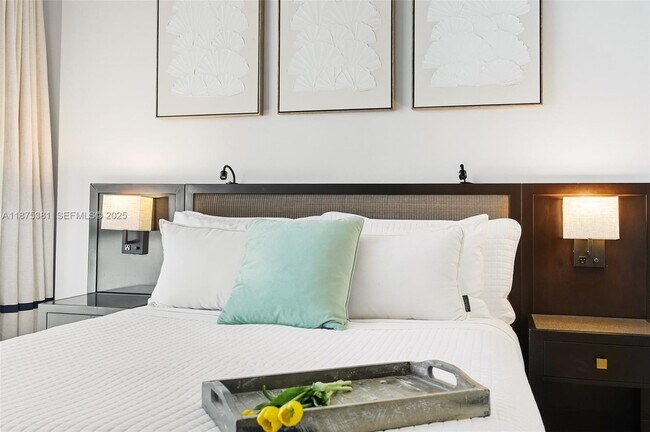 Building Photo - 6801 Collins Ave