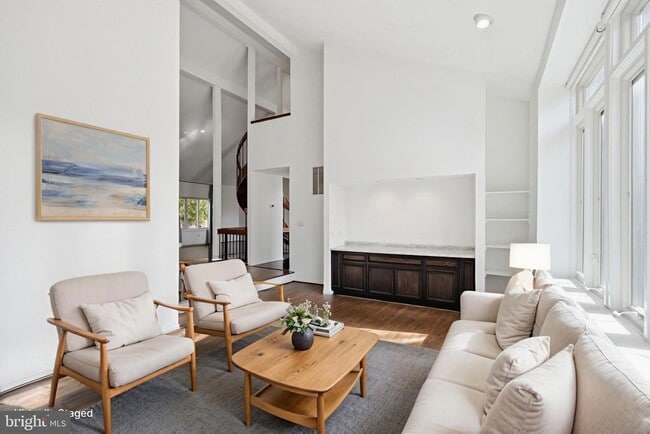 Building Photo - 1 Springer Ct