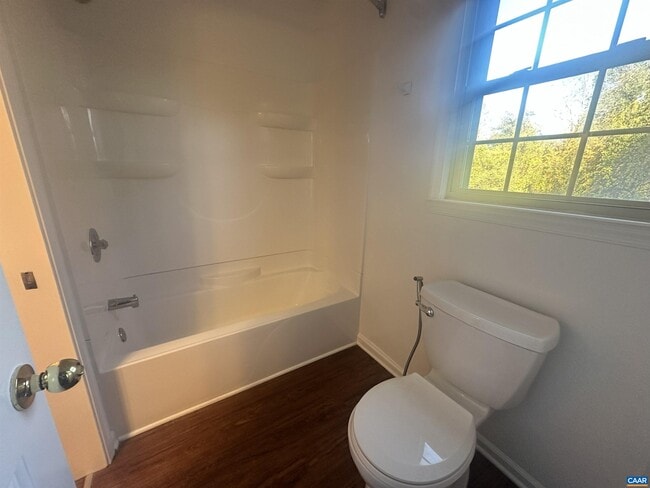 Building Photo - 933 Huntwood Ln