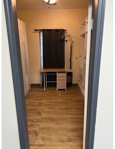 walk in closet - 802 S Mission St
