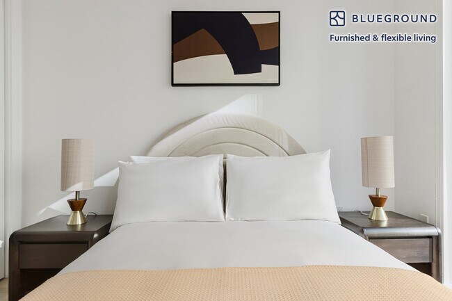 Building Photo - 525 Pacific St