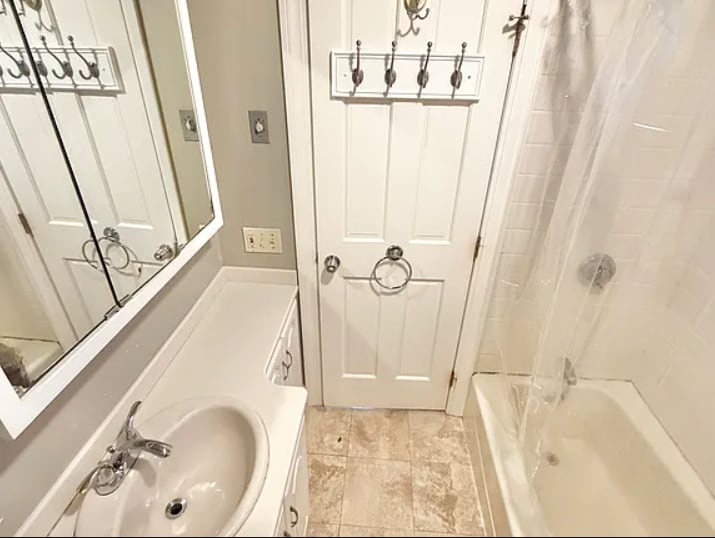 Building Photo - 38 Franklin St