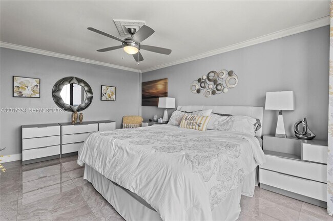 Building Photo - 2425 Presidential Way