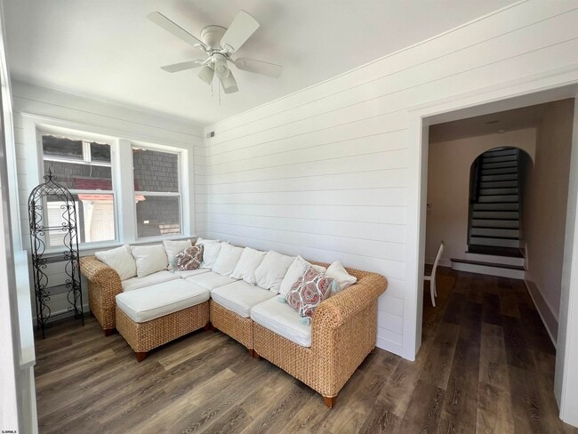 Building Photo - 17 N New Haven Ave