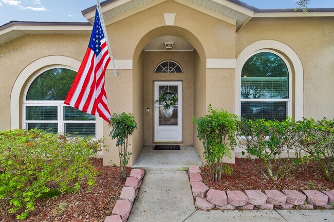 Building Photo - Tuscanny Street