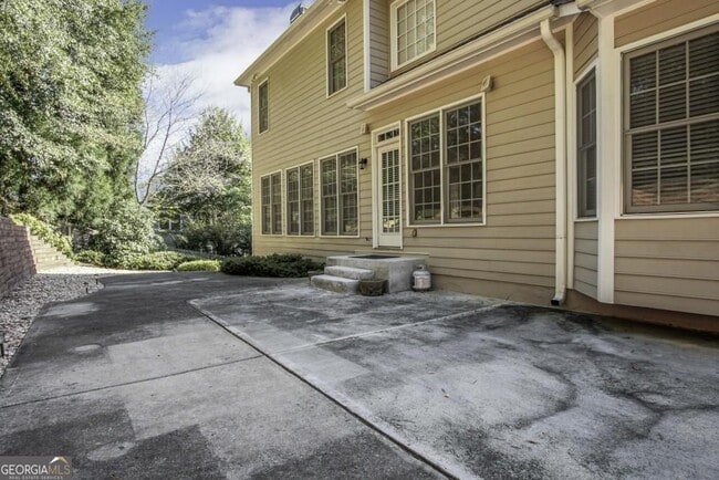 Building Photo - 3720 River Hollow Run