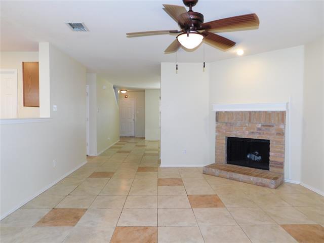 Building Photo - 2801 Saddle Dr