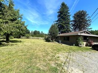 Building Photo - Updated 3+ bedroom 2 bath home in country ...