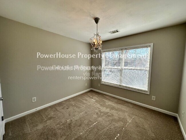 Building Photo - 2403 Walnut Tree Ln