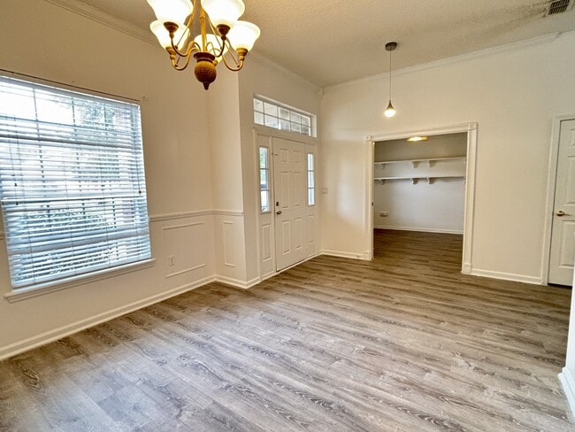 Building Photo - 1045 Drakefeather Dr