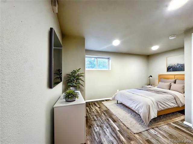Building Photo - 806 Paradise Ln