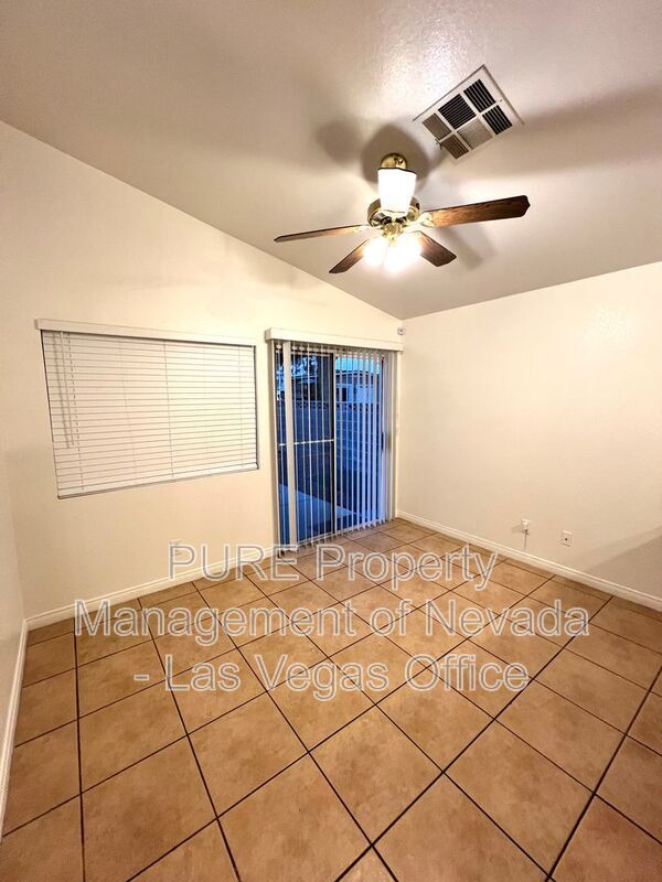 Building Photo - 5342 Chela Dr