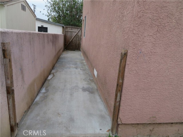 Building Photo - 6510 Lucille Ave